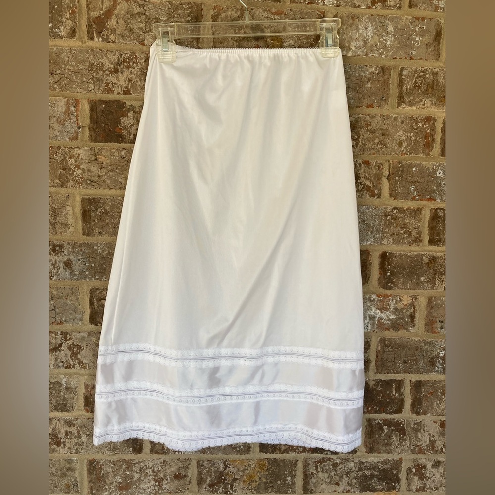 Vintage white half slip skirt sz S nylon